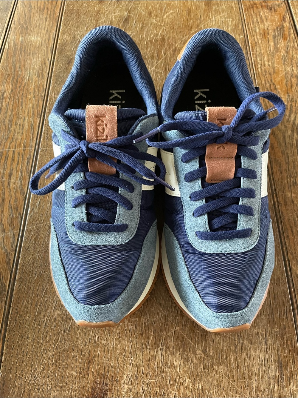 Kizik Navy & Light Blue Sneakers W9